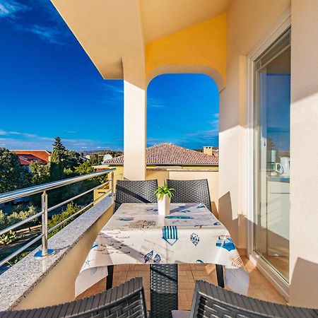 Apartments Mirjana * Central Location And Close To Beach Пунат Экстерьер фото